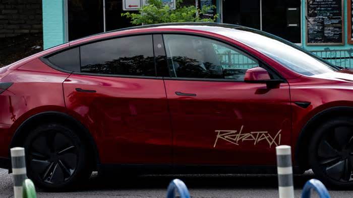 Are Tesla Robotaxis coming to Florida? Elon Musk thinks so. Here's what to know