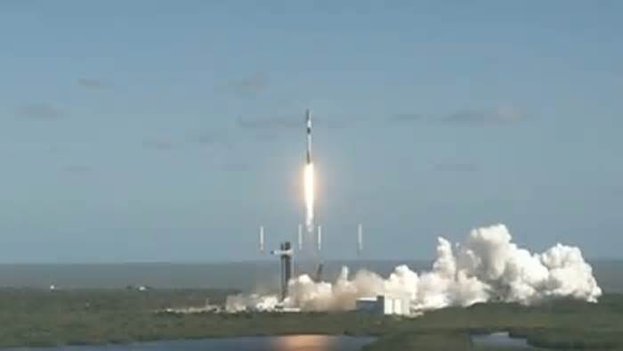 SpaceX pushes back launch of more Amazon satellites from Florida