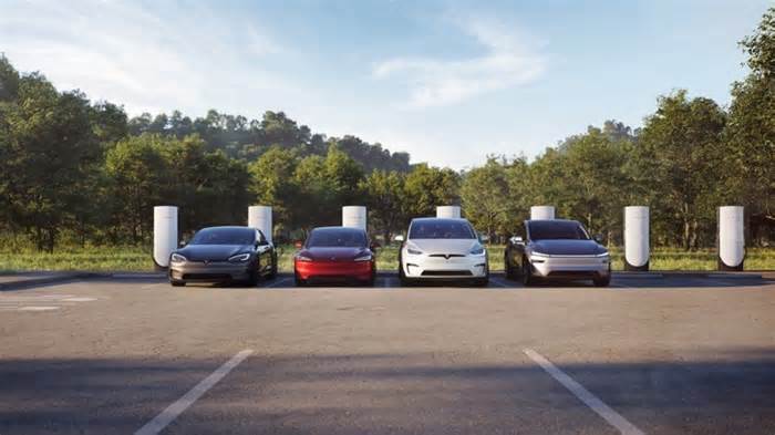 Tesla Rolls Out $1,000 ‘Heroes’ Discount in Canada: Who Qualifies?