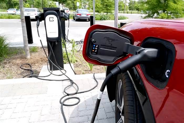 Lack of infrastructure slows state electric vehicle sales