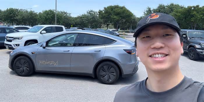 I took 5 rides in Tesla Robotaxis. They were impressive — but there were some bumps.