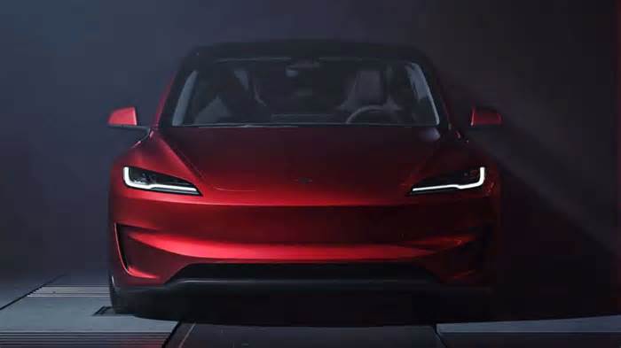 Tesla Hikes Price of New Model 3 Performance