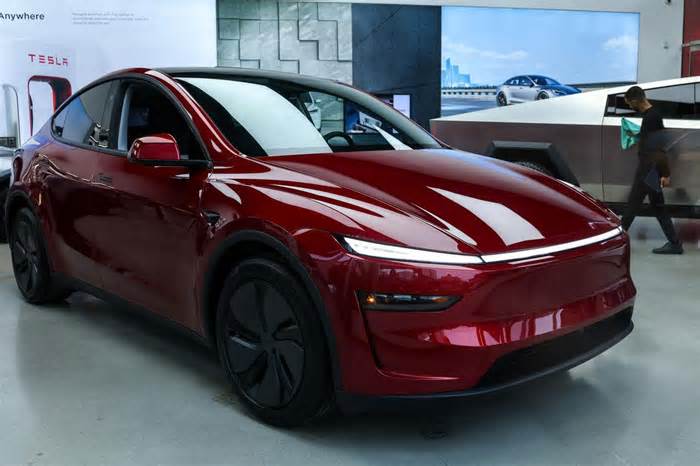 Tesla Model Y April Sales Slump In U.S., Data Shows