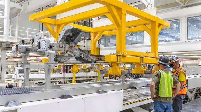 Rivian Gets $827 Million To Expand Factory For R2 Production