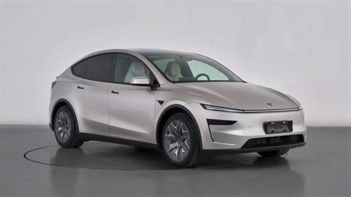 Tesla Model YL debuts as 6-seater SUV with 688 km range