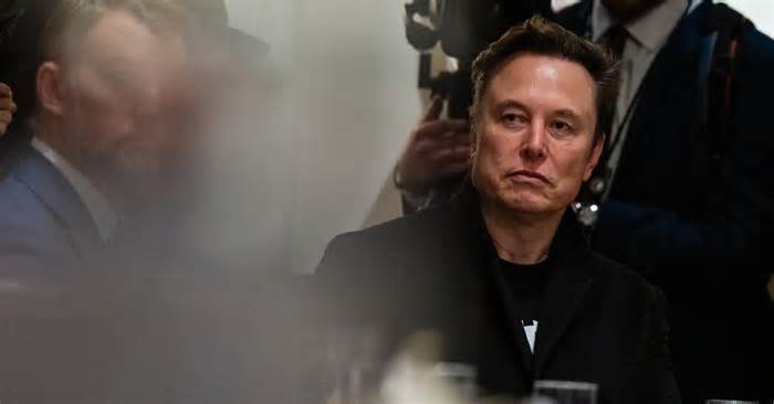 Tesla Reports Falling Profit as Car Sales Slow