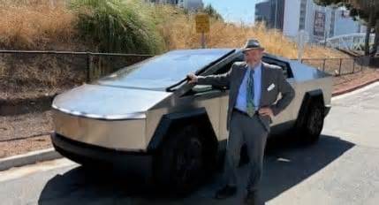 I test drove a Cybertruck at Sensors Converge: Tesla's back!