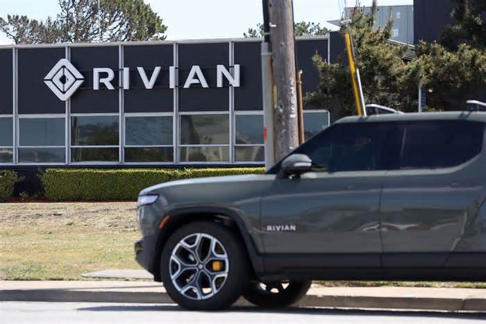 Rivian Announces $827 Million From Illinois For Plant Expansion — Triggering Share Jump