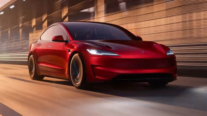 Tesla unveils new Model 3 Performance: 0-60 mph in 2.9 seconds, 163 mph top speed