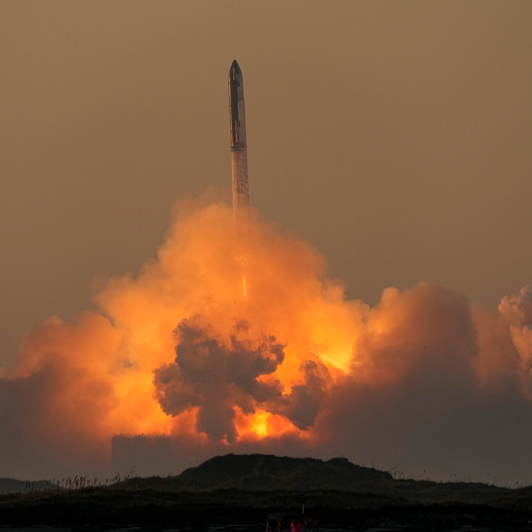 SpaceX Starship Launch: Highlights From the 2nd Flight of Elon Musk’s Moon and Mars Rocket