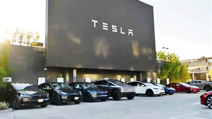 Tesla’s long-delayed retro diner finally set to open