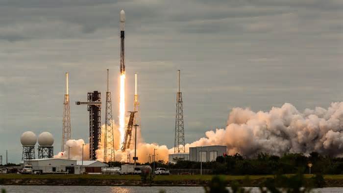 SpaceX to launch Falcon 9 rocket with 27 Starlink satellites from Florida