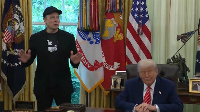 Elon Musk Walks Back Threat to Scrap Dragon Spacecraft After Clash With Trump