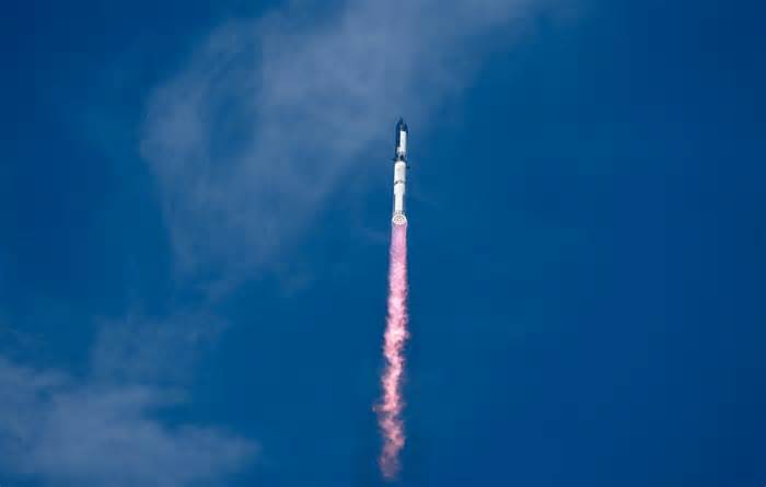 SpaceX's ninth Starship test flight reaches space but fails to deploy fake satellites