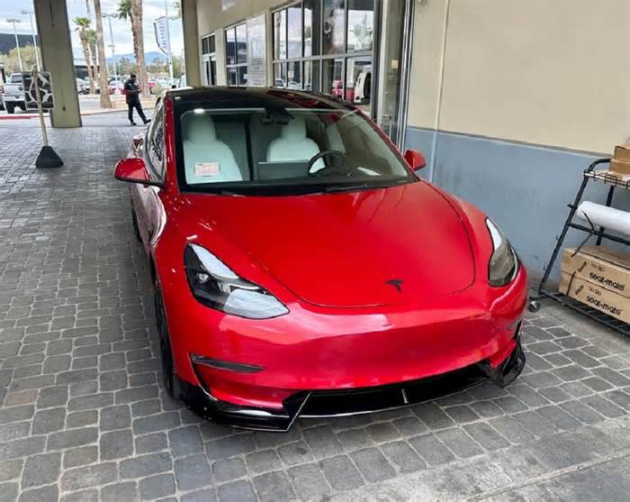 Tesla owner shares experience after driving almost 3,000 miles from dealership: 'It was an amazing adventure'