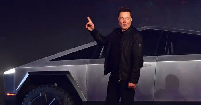 Tesla makes another harsh last-minute decision, frustrating students