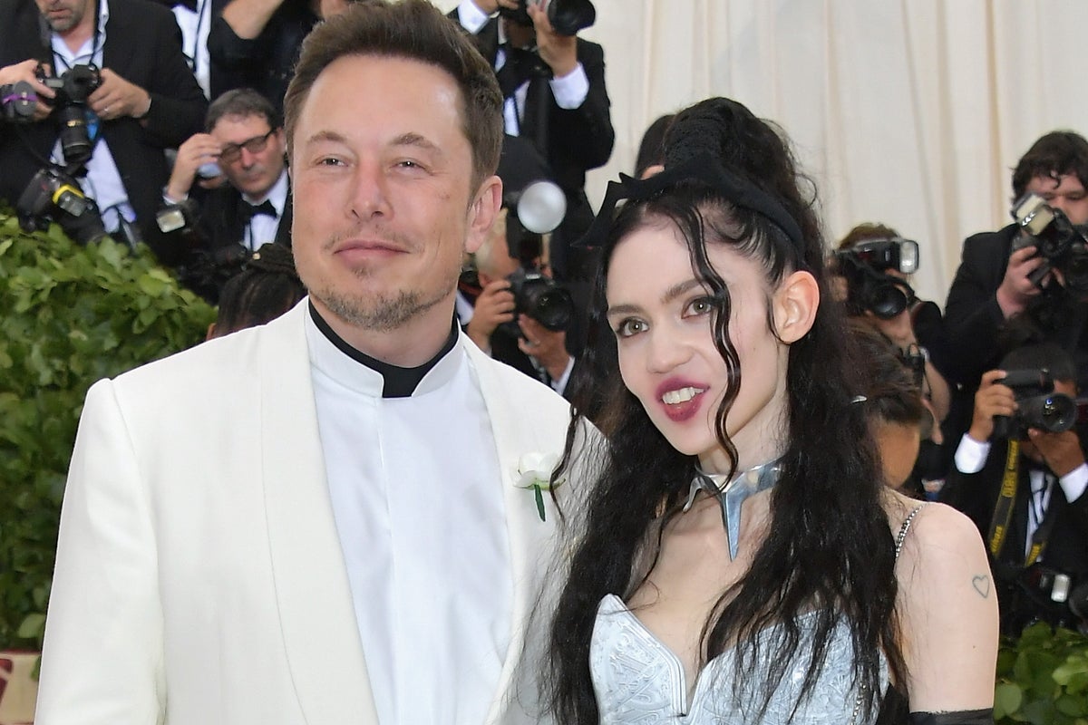 Grimes alleges Elon Musk has cut her off online