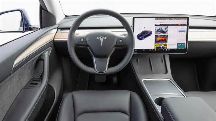 Tesla Autopilot Once Sat at the Vanguard of Automotive Tech—Today, Not So Much