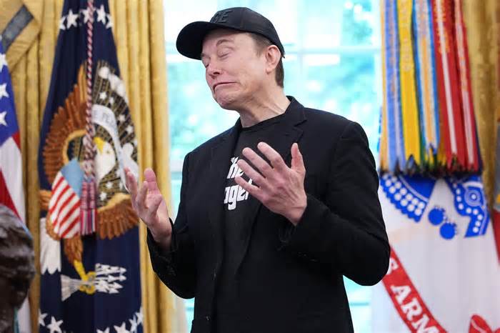 Tesla Is Trading Solely On Elon, Robotaxis Appear Set To Fail