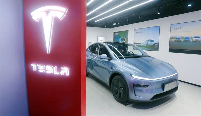 Tesla stock slips as sales in key European markets crater