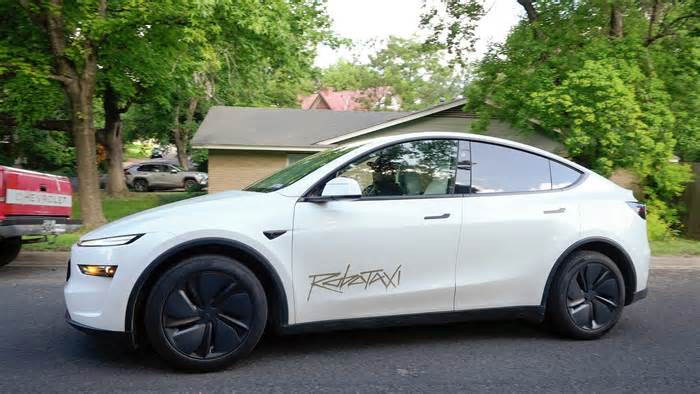 Tesla is expanding its robotaxi service area in Austin, Musk says