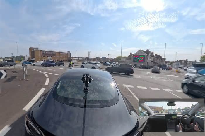 Tesla starts testing autononomous drive system in London