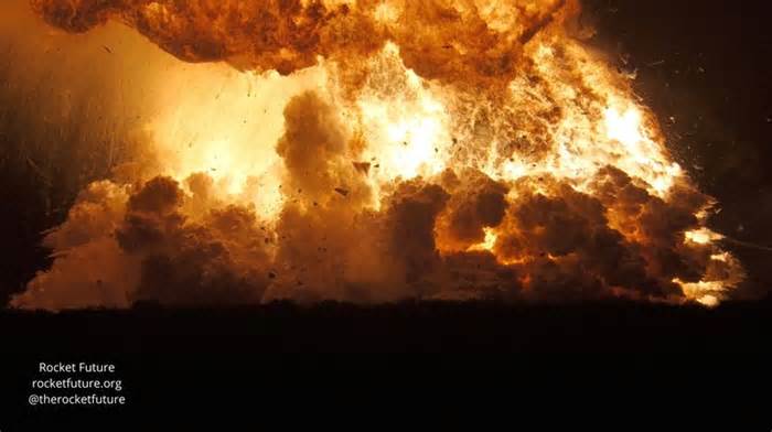 SpaceX Starship rocket explodes in setback to Musk's Mars mission